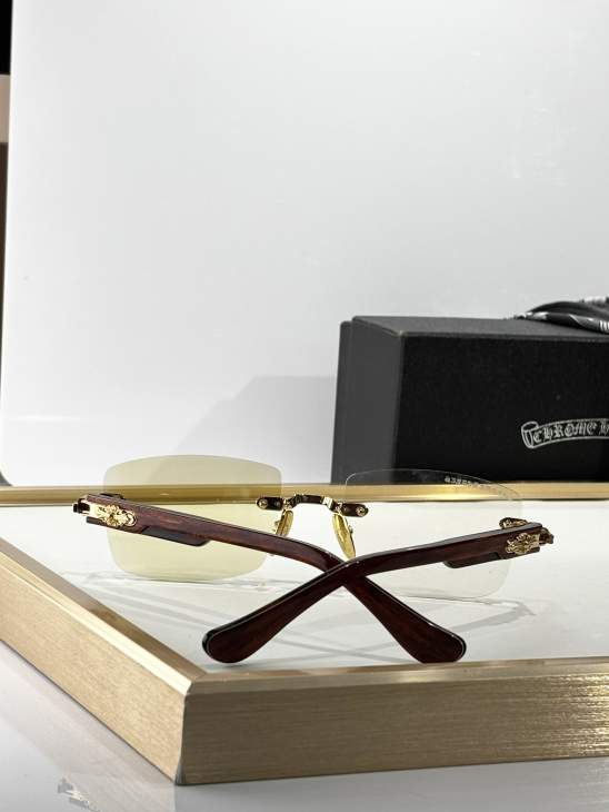 Picture of Chrome Hearts Sunglasses _SKUfw76325131fw